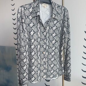 L'AGENCE Snakeskin Print Blouse Medium